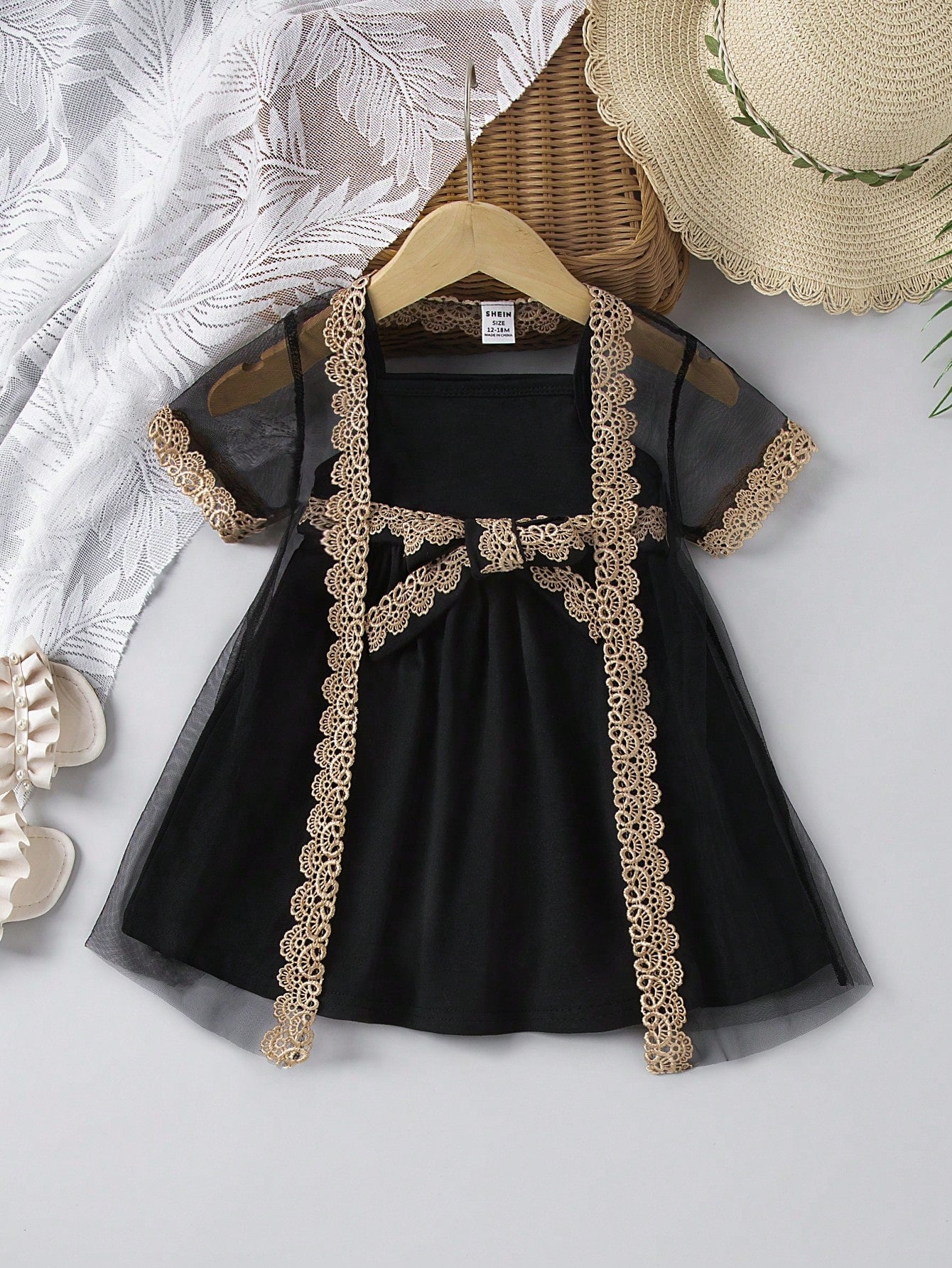 طقم فتاة رضيعة ،فستان بحمّالات شريطية وتطريز زهري على شال مشبك، أنيق وموضة ومريح،مناسب لفصل الربيع/الصيف