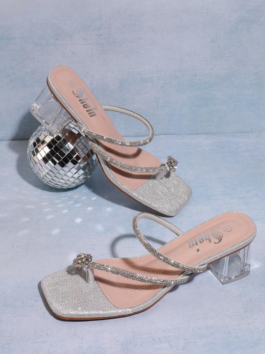 صنادل عالية الكعب