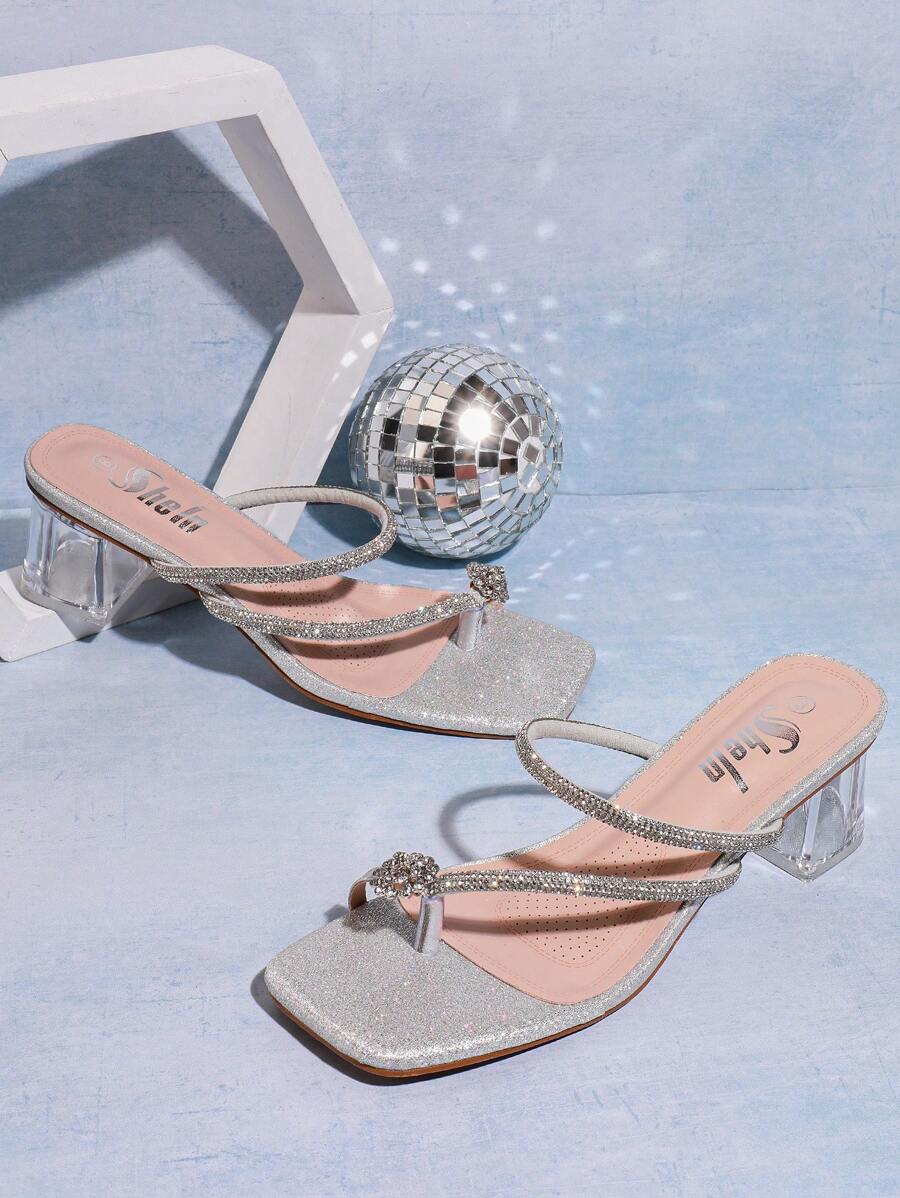 صنادل عالية الكعب