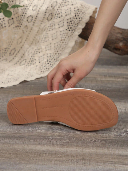 صنادل مسطحة نسائية