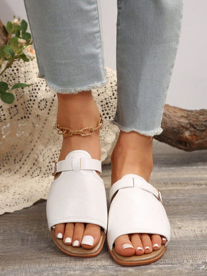 صنادل مسطحة نسائية