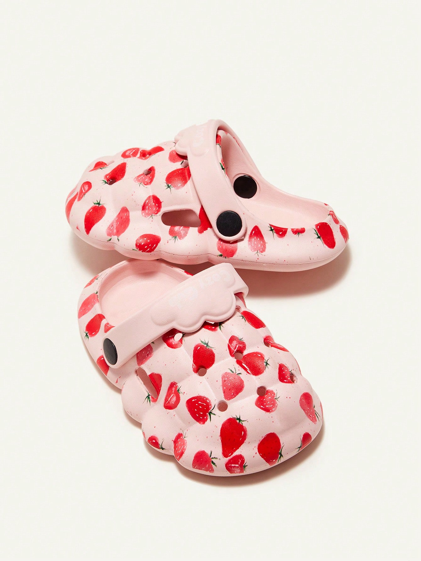 حذاء أطفال مثقوب بطبعة الفراولة المرحة للفتيات، شبشب لطيف ،أحذية حديقة ،أحذية منزلية ،مناسبة لليومية والترفيه الربع الربع
