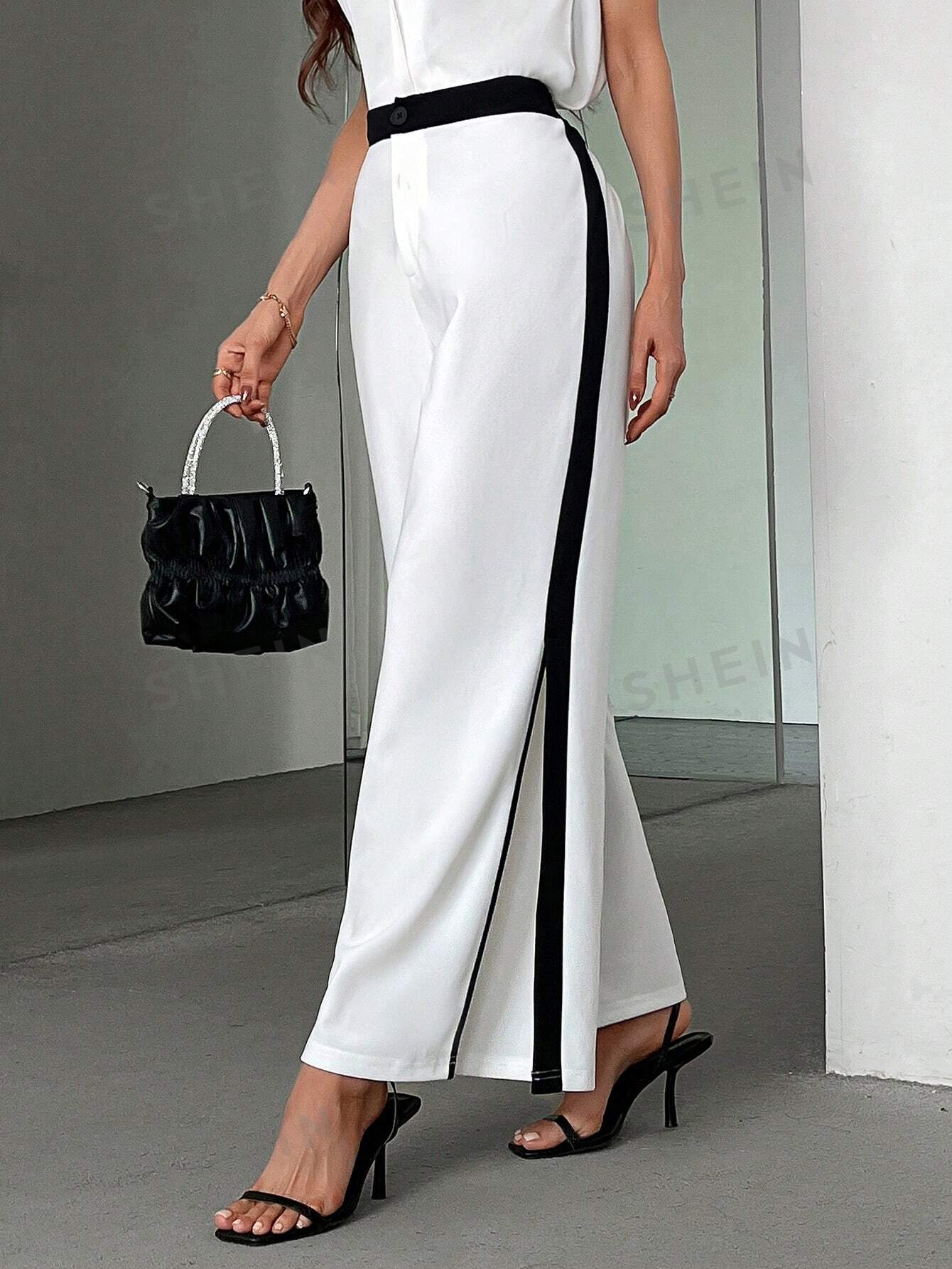 سروال واسع الساقين للنساء بتصميم بسيط وأنيق على شكل كتل الألوان مع شق جانبي