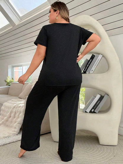 طقم بيجامة مقاس كبير