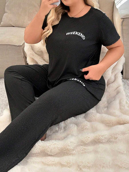 طقم بيجامة مقاس كبير