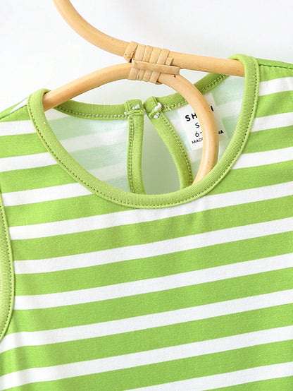 فستان كاجوال لطفلة صغيرة بدون أكمام بياقة دائرية بتفصيلات رفل في الصيف المخطط والمضافة