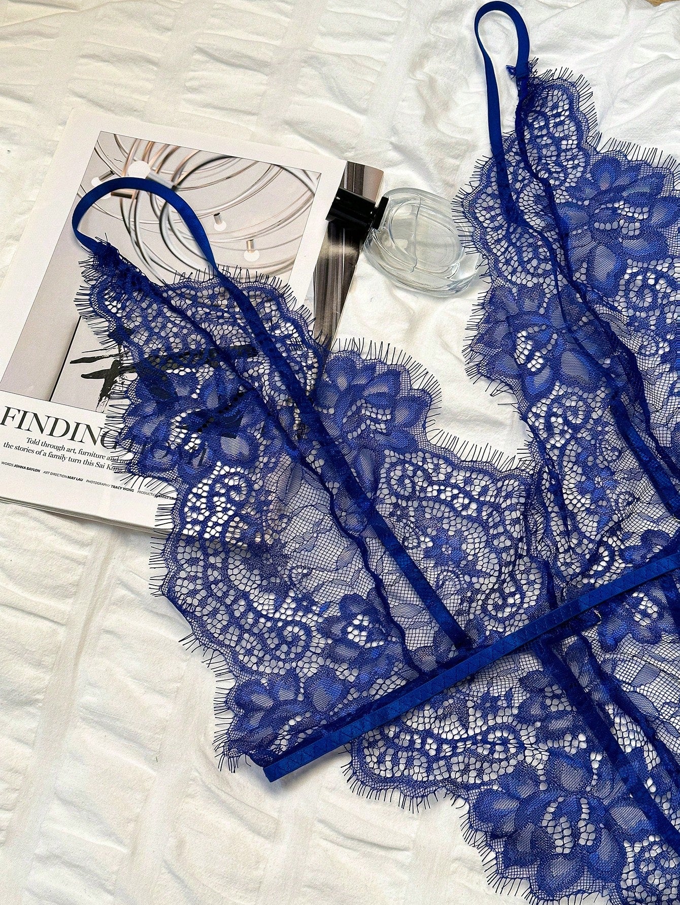 ملابس داخلية بلون أسود جذابة مصنوعة من الدانتيل بمقاس كبير للسيدات