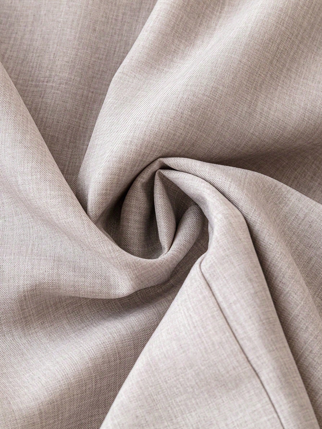 قميص نسائي بأكمام الخفاش بياقة مشقوقة بلون سادة