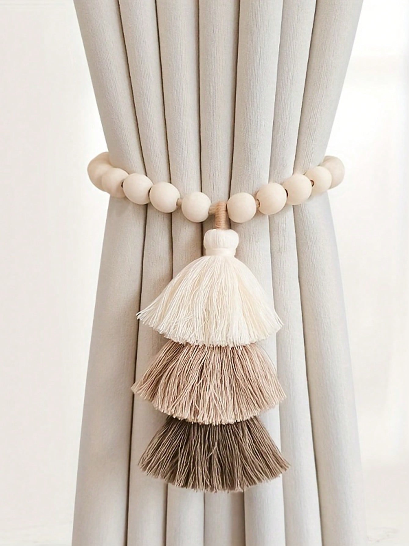 مشبك ستارة من الخشب