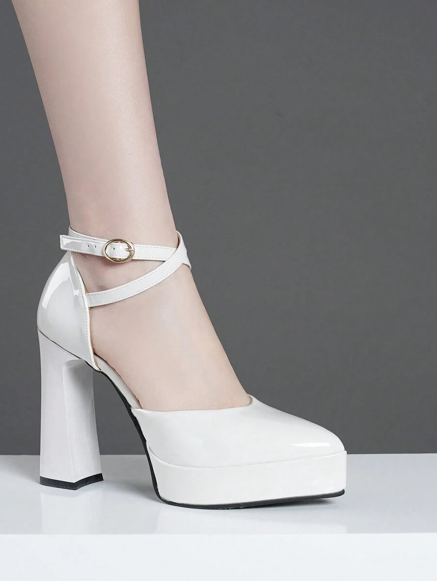 صنادل كعب عالي للسيدات