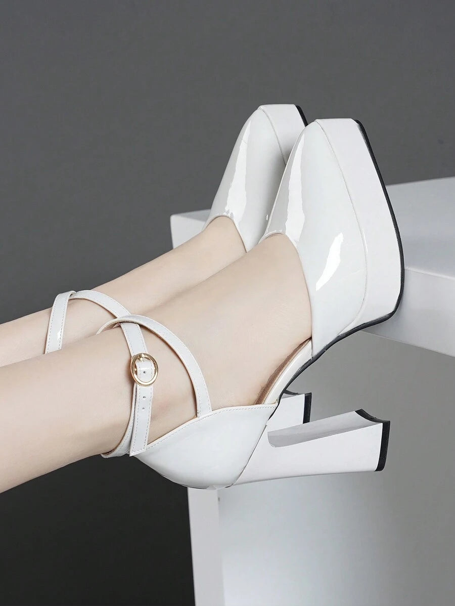 صنادل كعب عالي للسيدات