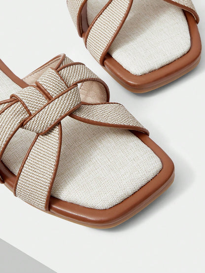 صنادل مسطحة نسائية