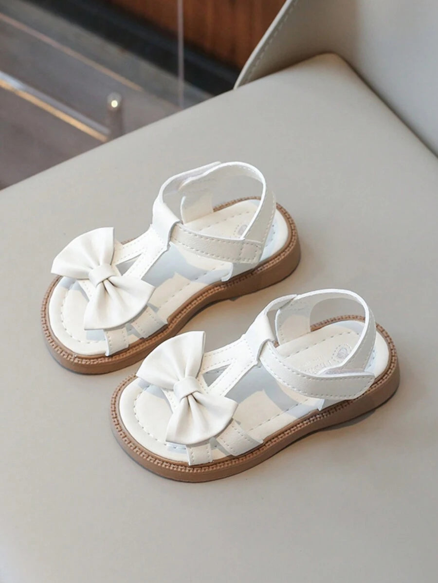 صنادل أطفال مسطحة