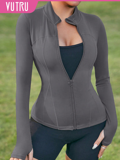 قطعة جاكيت رياضية للنساء بفتحة للإبهام، ملائمة الحجم، ملابس خارجية للجري والتدريب اليوغا