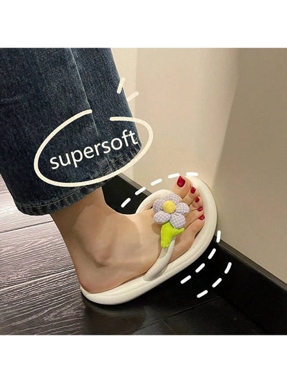صنادل نسائية بيضاء عصرية جديدة للصيف مزينة بتصميم زهرة جذابة تناسب الارتداء السريع، نعل سميك من EVA مبطن لتوفير الراحة