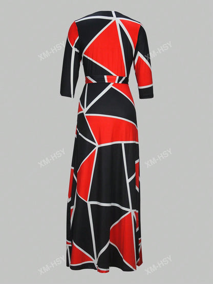 فستان كاجوال مطبوع بياقة على شكل حرف V وأكمام طويلة وخصر مربوط