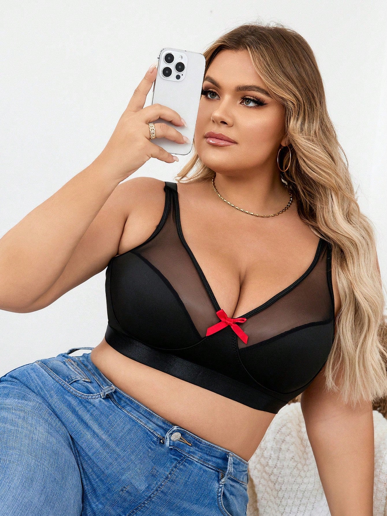 حمالة صدر من الحرير اللبني ذات مقاس زائد مع شبكة شفافة (قطعة واحدة)