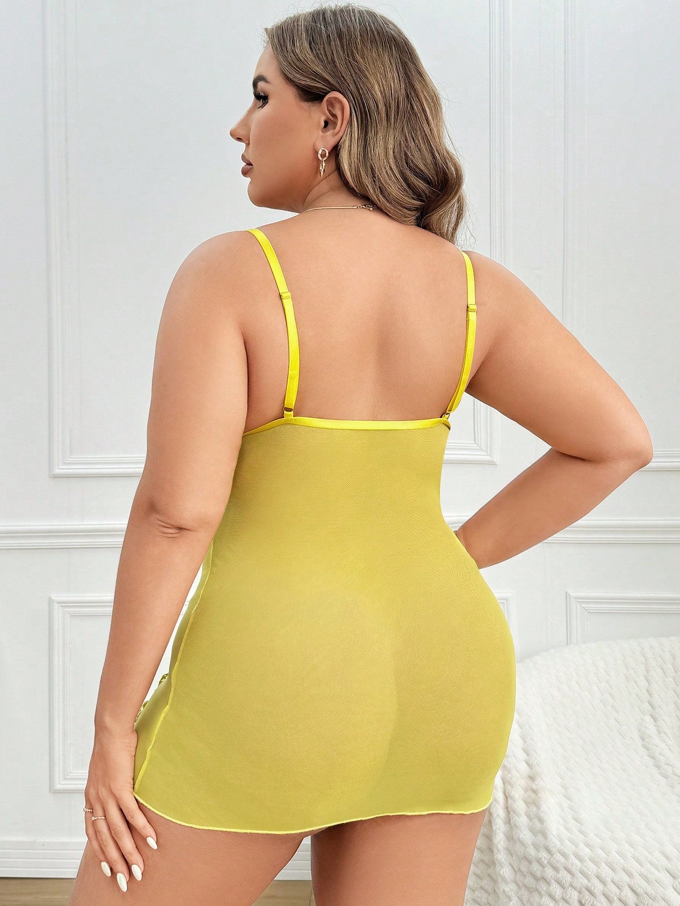 ملابس داخلي سكسية مقاس كبير