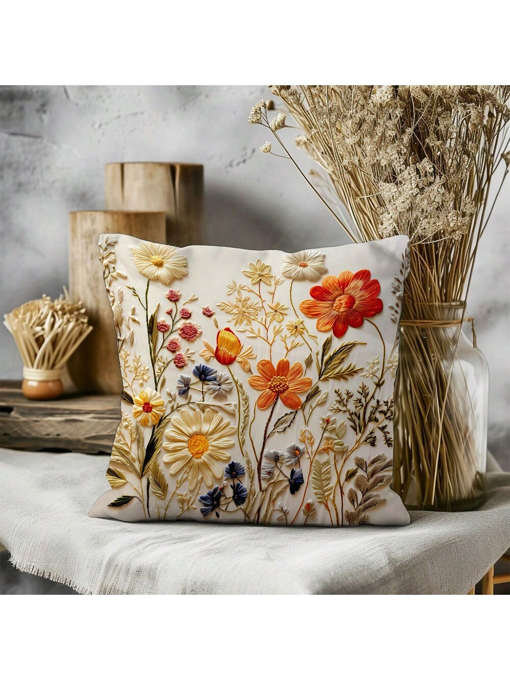 وسادة مخملية بطبعة الأزهار الصغيرة، غرفة أنيقة بأسلوب عصري وزخارف الأريكة