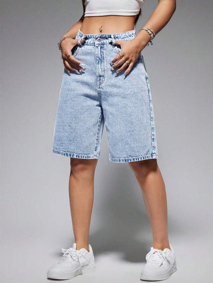 سروال جينز نسائي بسيط بلون سادة للإطلالة العصرية خلال الصيف