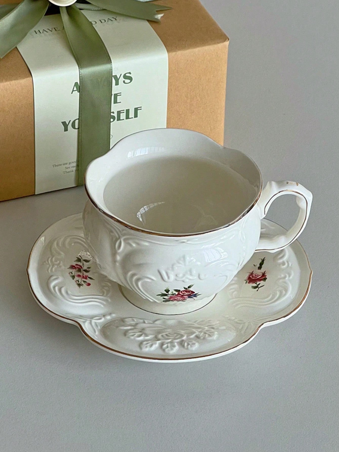 أطقم فناجين & صحون