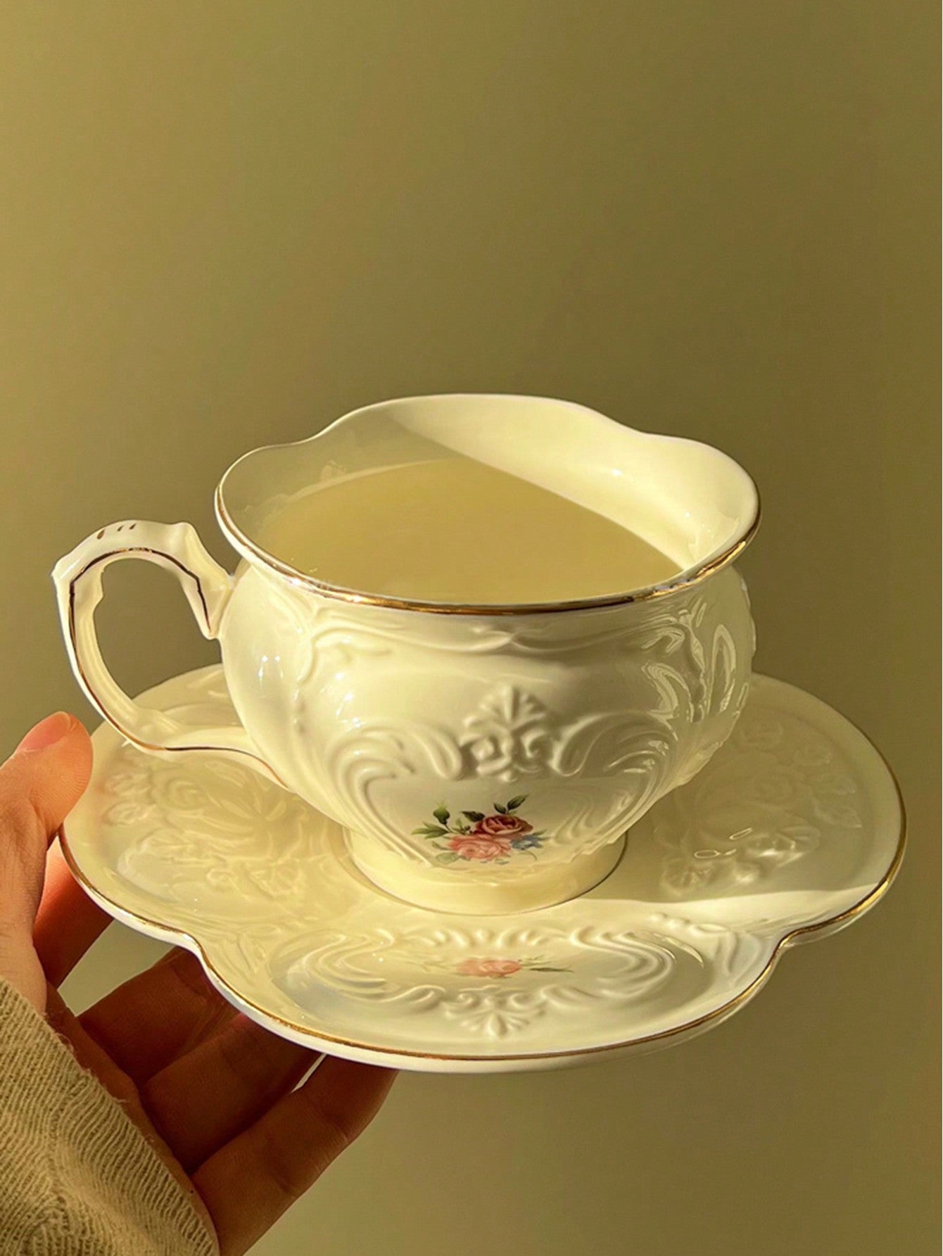 أطقم فناجين & صحون