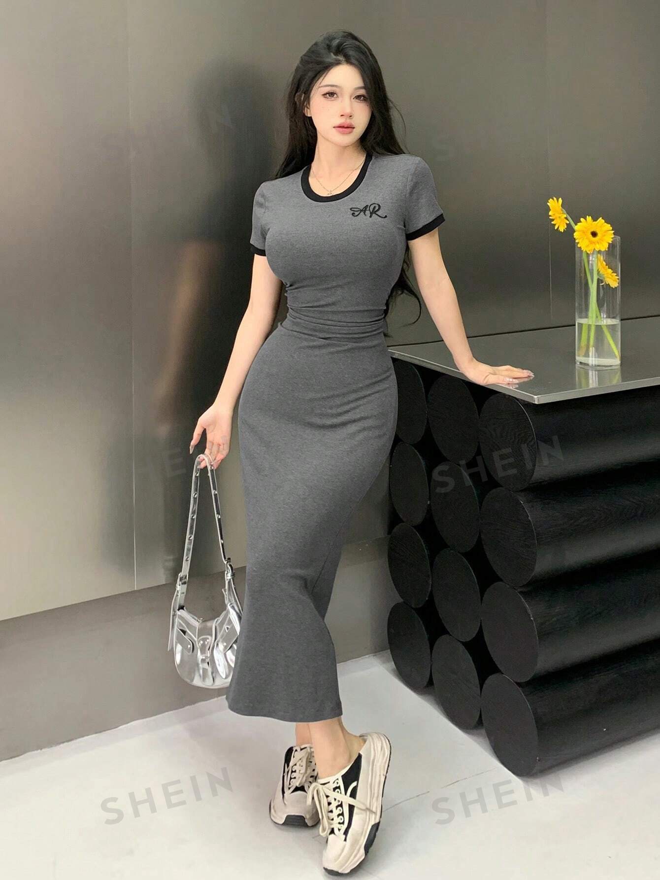 فساتين نسائية