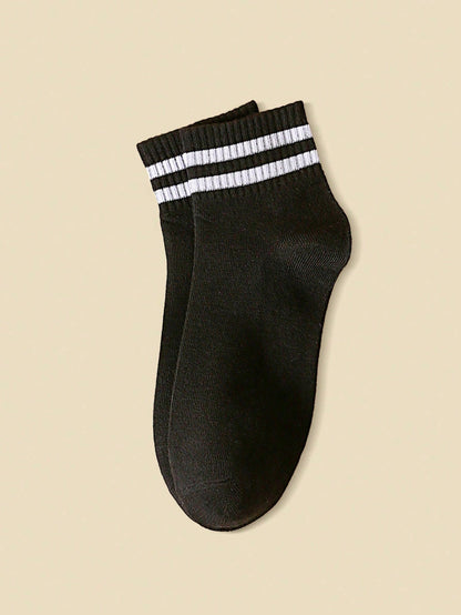 جوارب نسائية