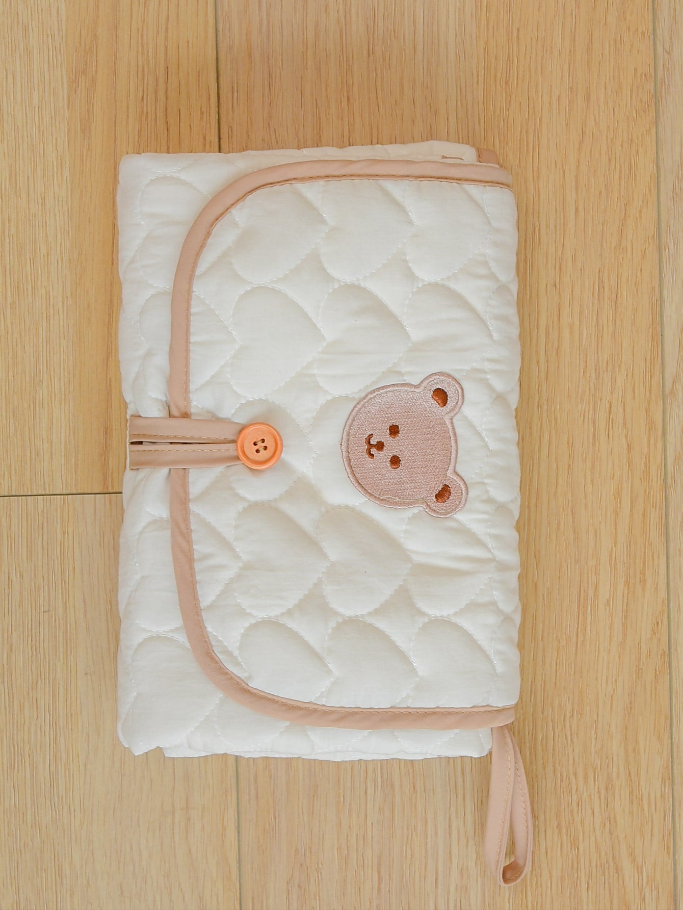 قطعة واحدة حصيرة تغيير حفاضات طفل قابلة للطي وحصيرة مقاومة للماء