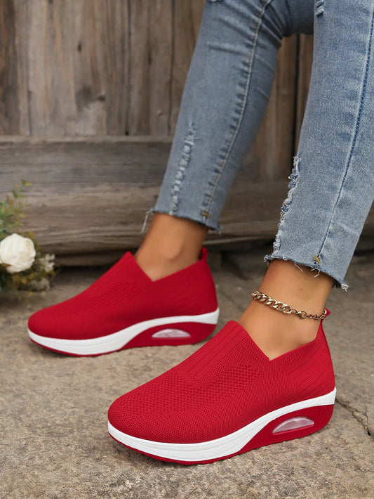 حذاء رياضي محبوك جديد للحدود الهائمة ، مريح ومسامي ومعزز بنعل ناعم مضاد للانزلاق، حذاء رياضي بتوسيدة هوائية من الشبكة للنساء.