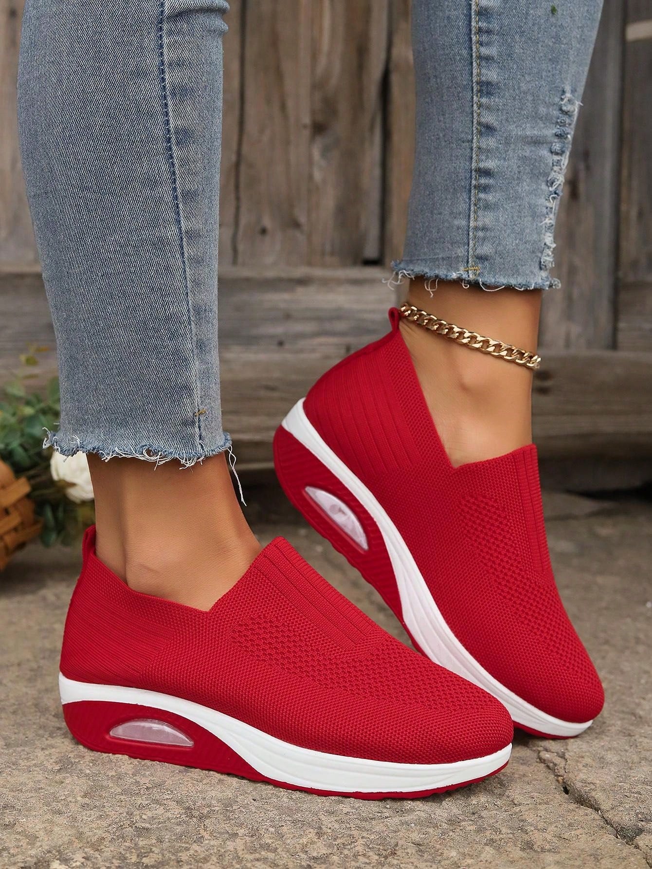 حذاء رياضي محبوك جديد للحدود الهائمة ، مريح ومسامي ومعزز بنعل ناعم مضاد للانزلاق، حذاء رياضي بتوسيدة هوائية من الشبكة للنساء.