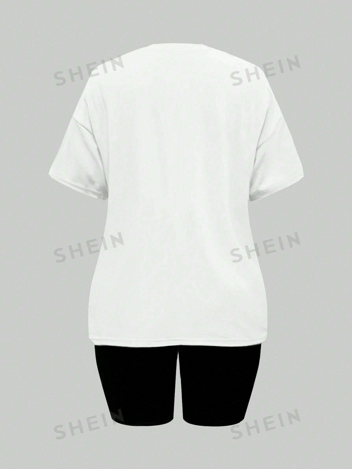 أطقم قطعتين نسائية