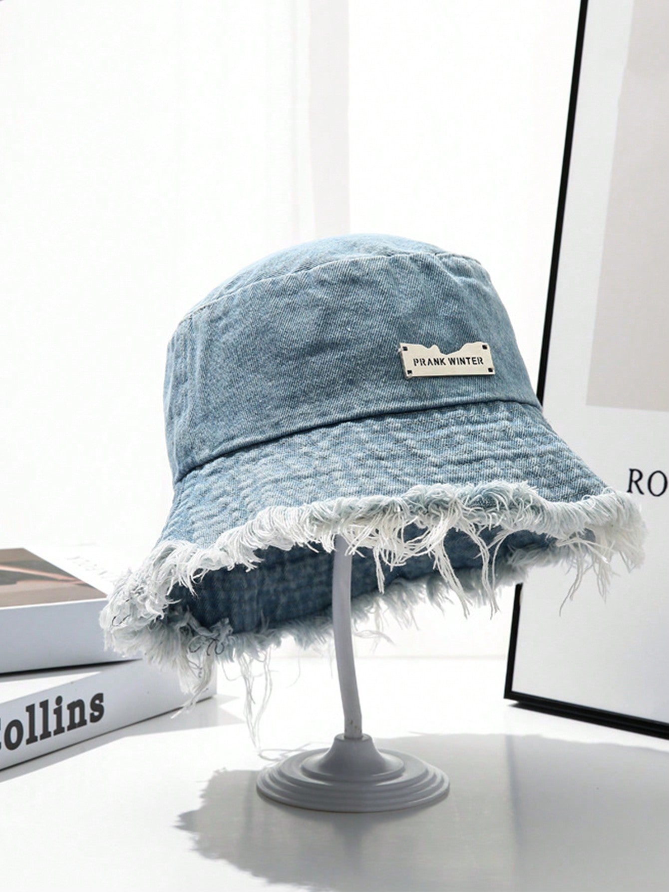 قبعات نسائية