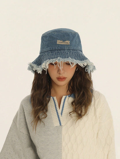 قبعات نسائية