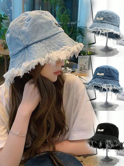 قبعات نسائية