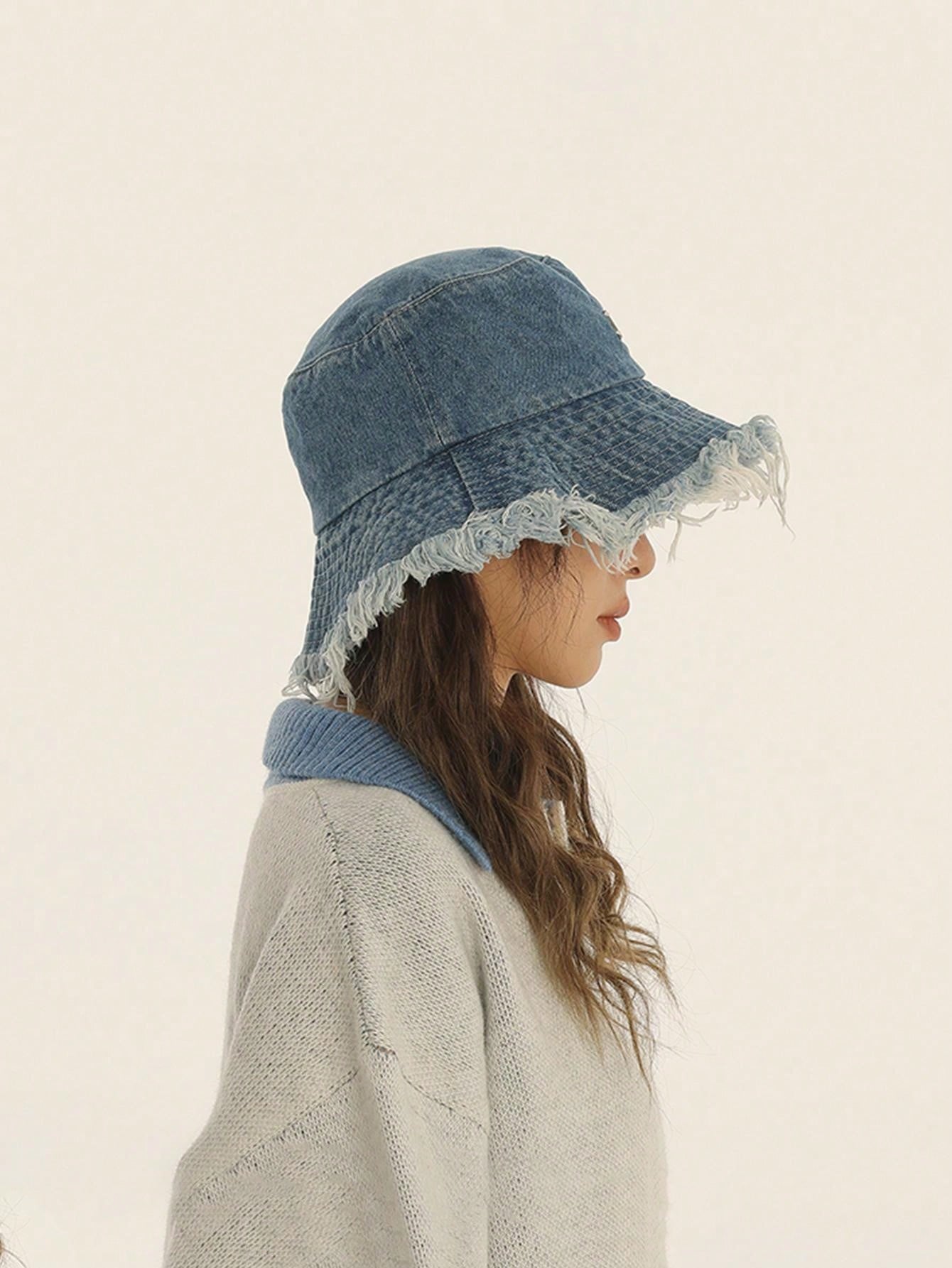 قبعات نسائية