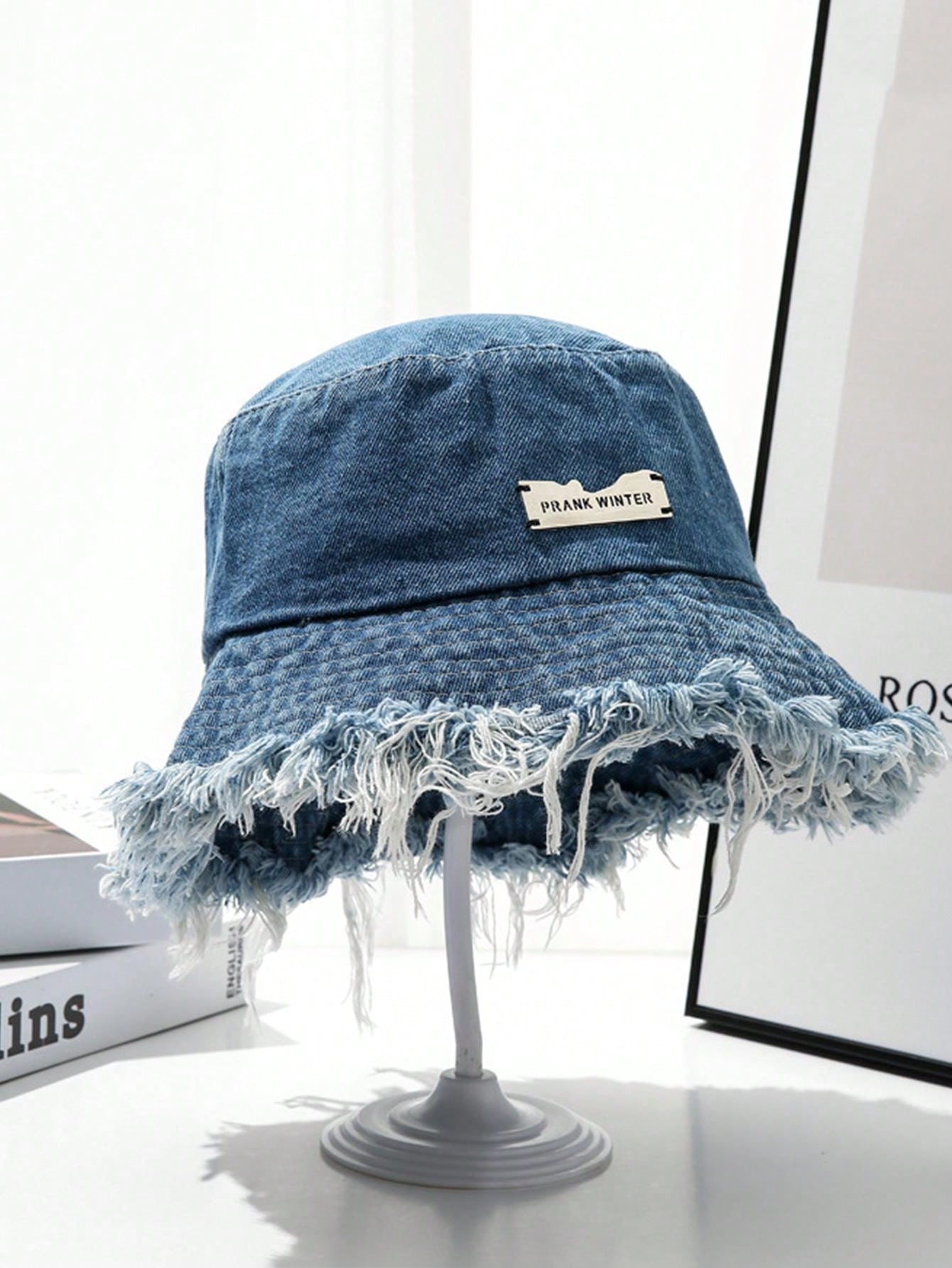 قبعات نسائية