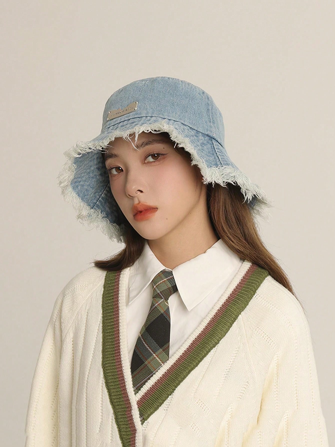 قبعات نسائية