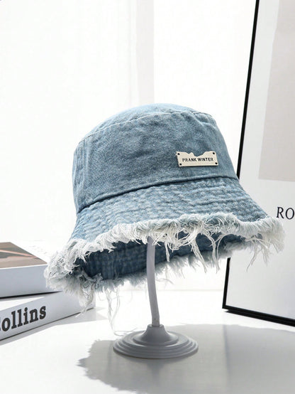 قبعات نسائية