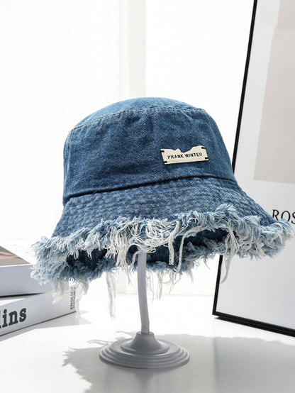 قبعات نسائية