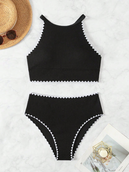 مجموعة تانكيني للشاطئ بتفاصيل متباينة للصيف