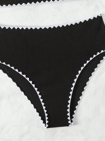 مجموعة تانكيني للشاطئ بتفاصيل متباينة للصيف