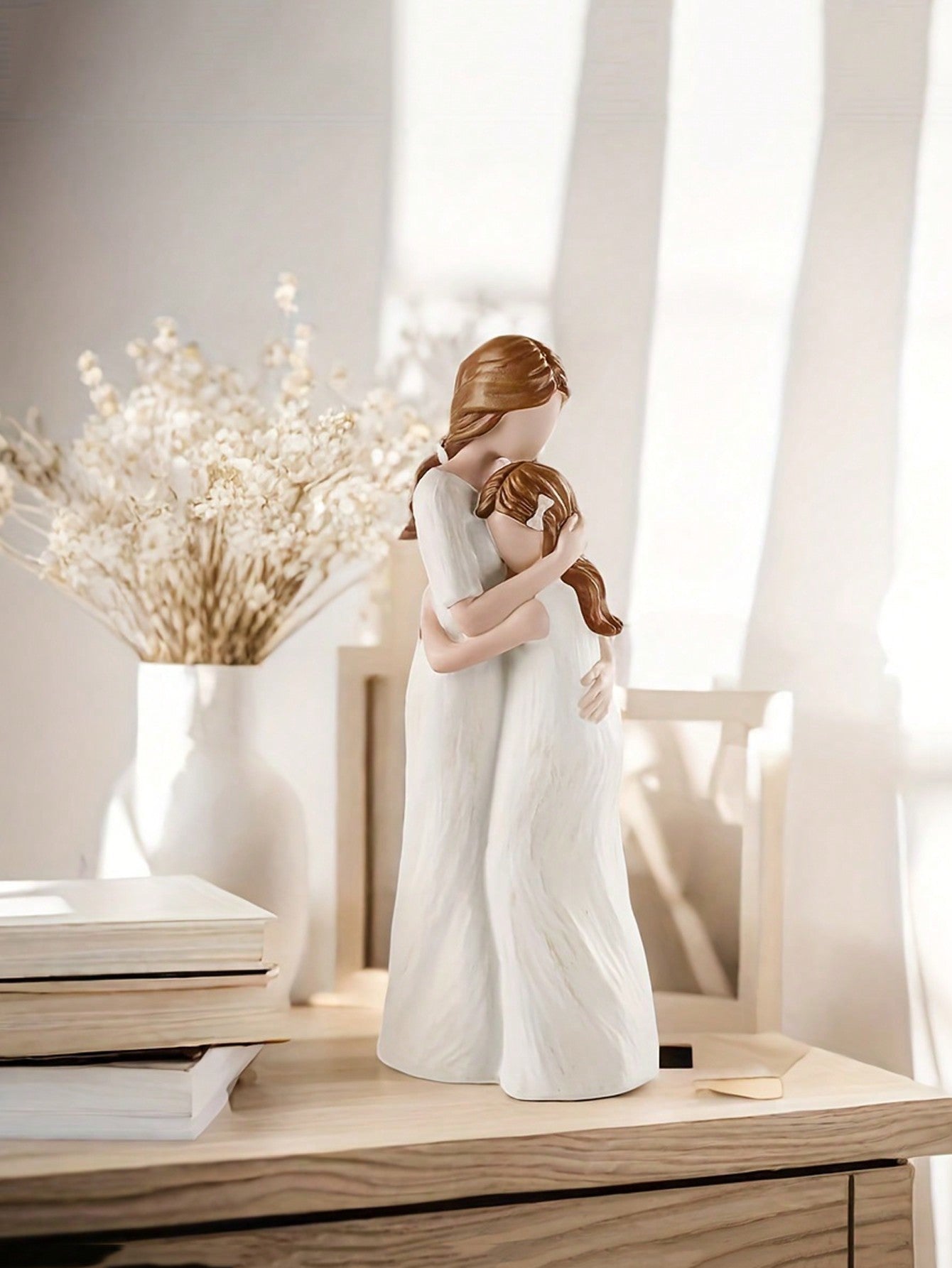 تمثال الأم والابنة المحتضنتين من الراتنج الإبداعي واحد، ديكور المنزل، هدية عيد ميلاد/ عيد الأم للأم والابنة الصديقتان