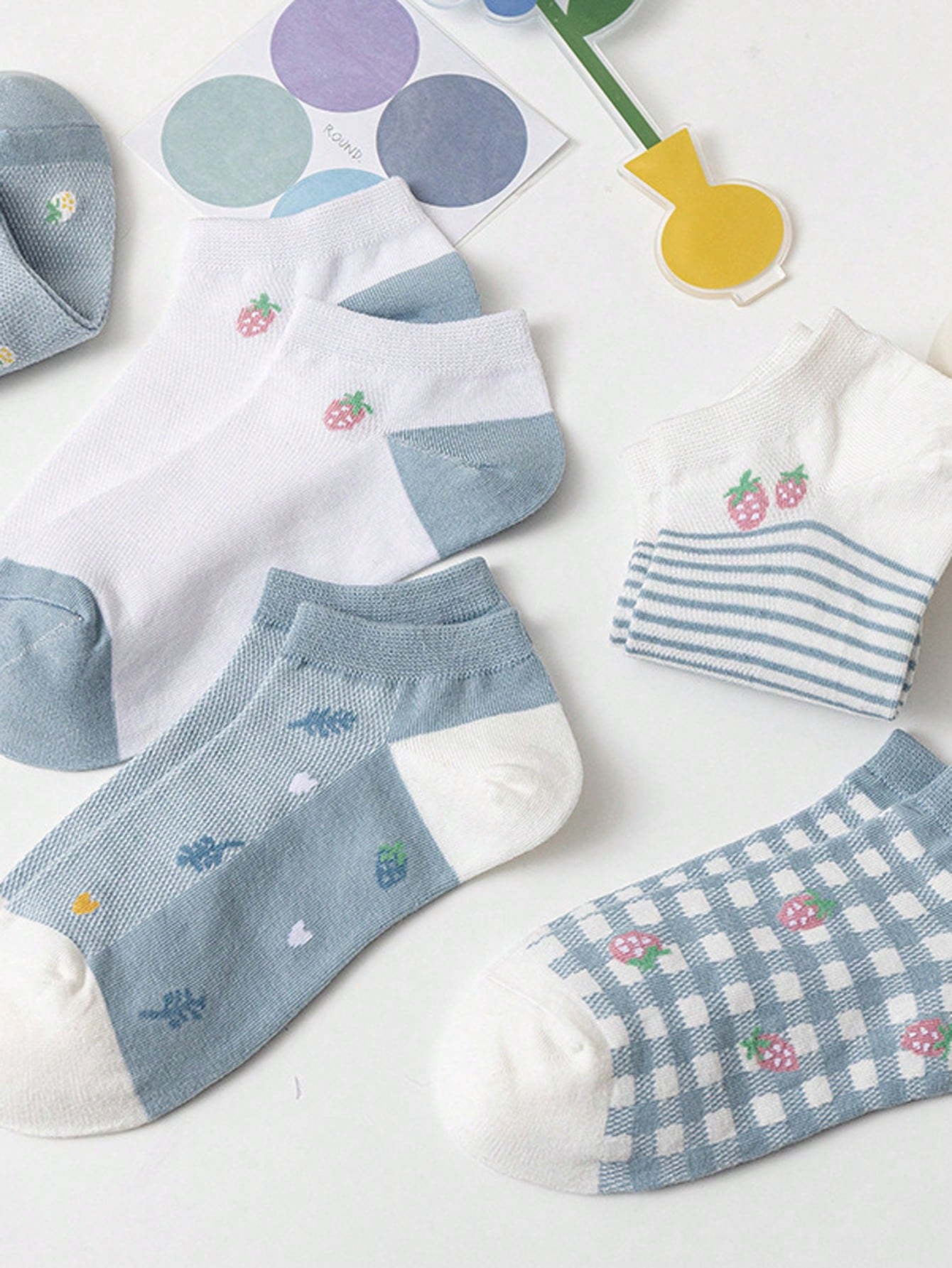 جوارب نسائية