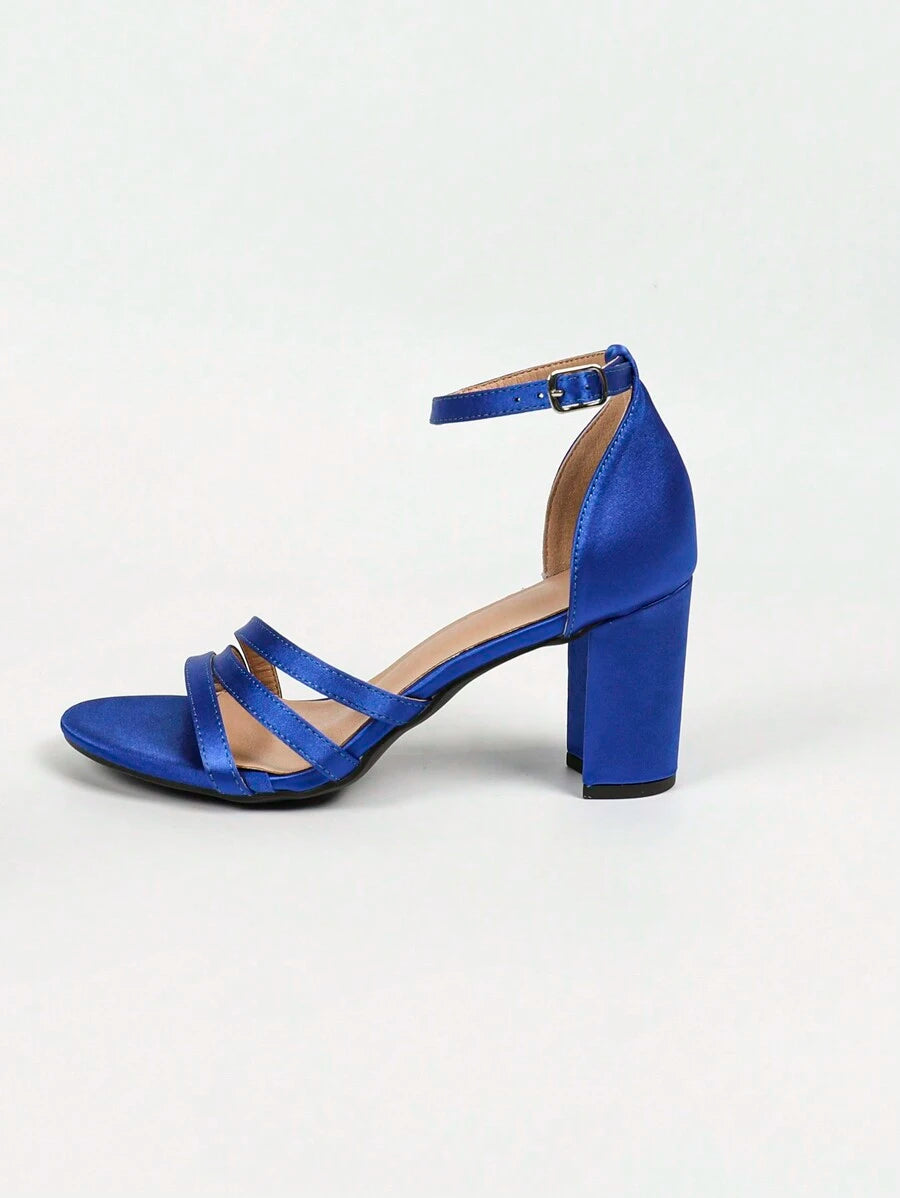 صنادل روماني ذات كعب سميك مريحة للنساء