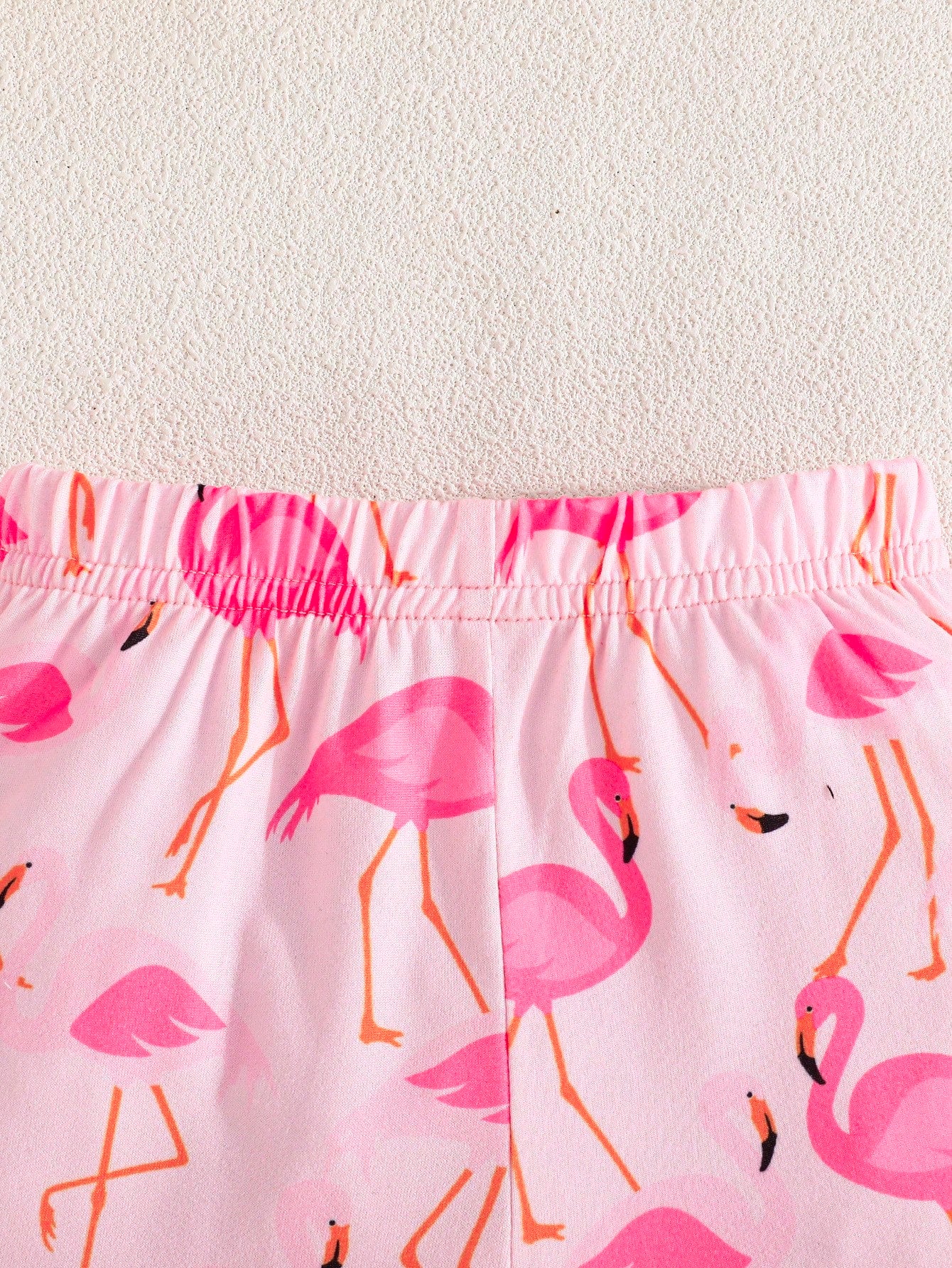 مجموعة قطعتين صيفية للفتيات الرضع، مع أكمام طائرة، ملابس علوية مطبوعة برسمة حصان ذو شكل جذاب، وشورت كاجوال بحاشية مكشكشة