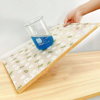 قطعة واحدة من بطانة درج مقاومة للرطوبة بطباعة الأقحوان للخزانة المطبخية، الطاولة