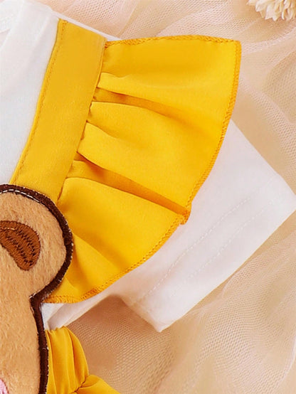 مجموعة بذلتين صيفية للأطفال الرضع بناتي، بنطلون قصير بأكمام طائر الفينة وخيوط دمية قطانية مع تطريزات زهرة وشريط شعر