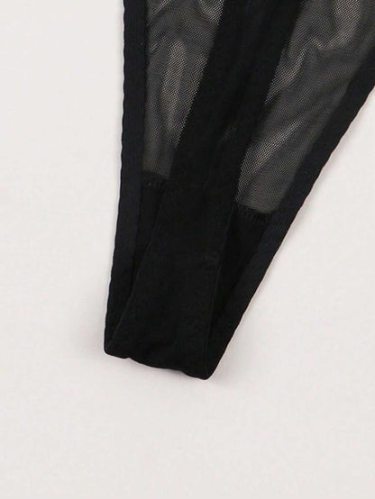 لانجري جذابة نسائية