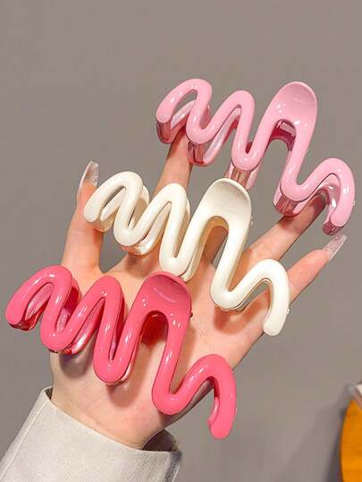 كليب شعر كبير شكل موجة للنساء بلاستيكي خفيف الوزن، أنيق ورشيق باللونين الأسود والبني، موضة متعددة الاستخدامات